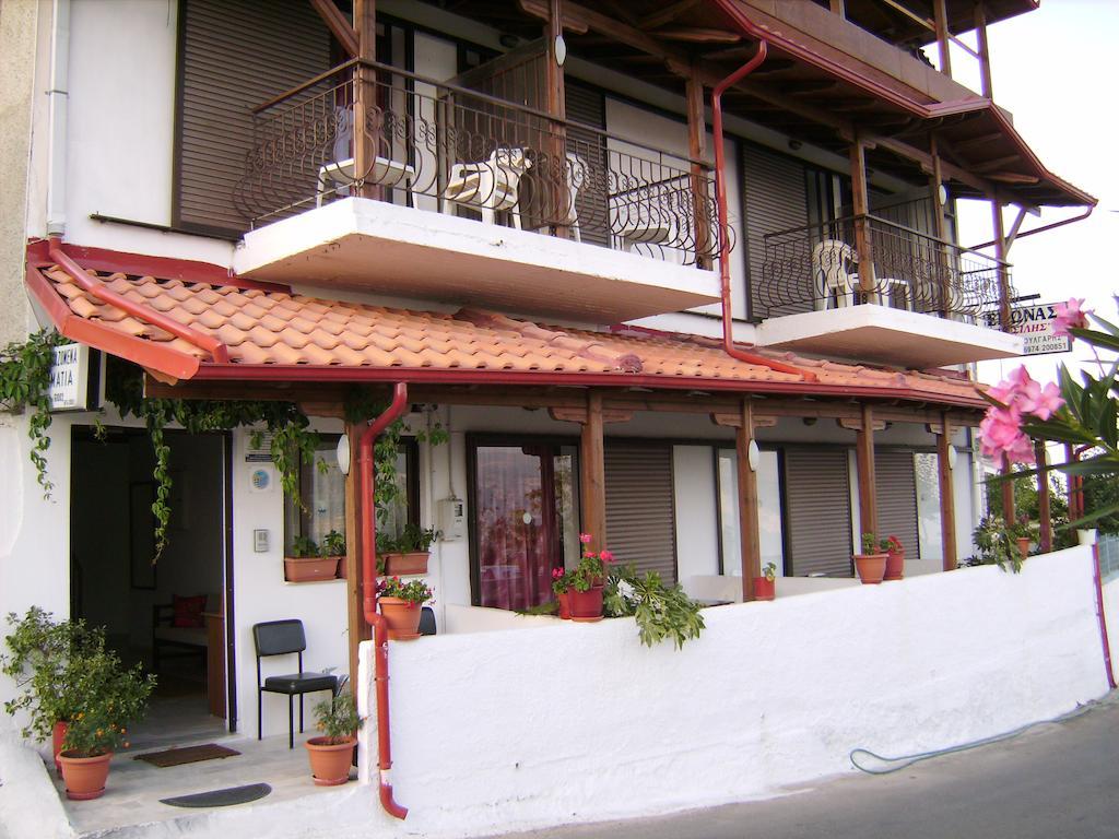 Vassilis Guesthouse Rapsáni Exteriér fotografie